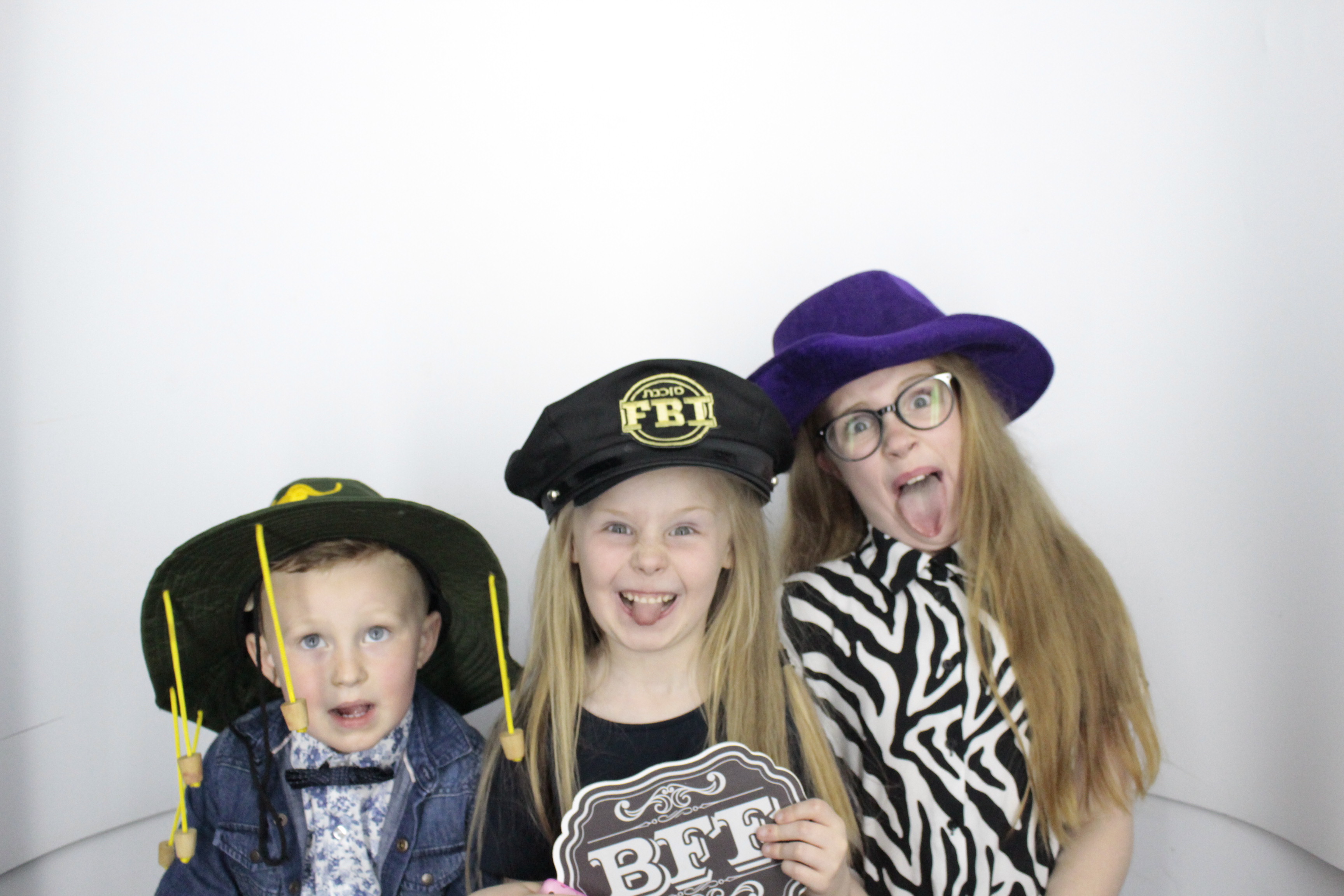 Mandy's 60th  Birthday Party | View more photos from the event at gallery.myphotoboothexperience.co.uk/u/MyPhotoBoothExperienceLtd/Mandys-60th-Birthday-Party